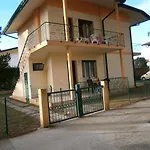 فيلة Luca