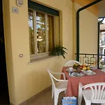 فيلة Luca بيبيوني